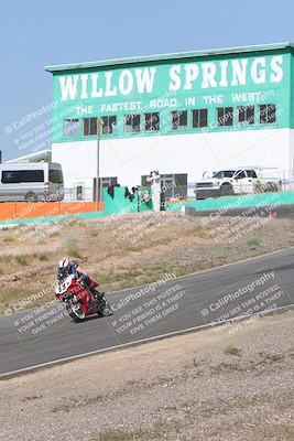 media/Apr-20-2025-AHRMA (Sun) [[393a79c373]]/Race/Group 11 early race/Turn 4b/